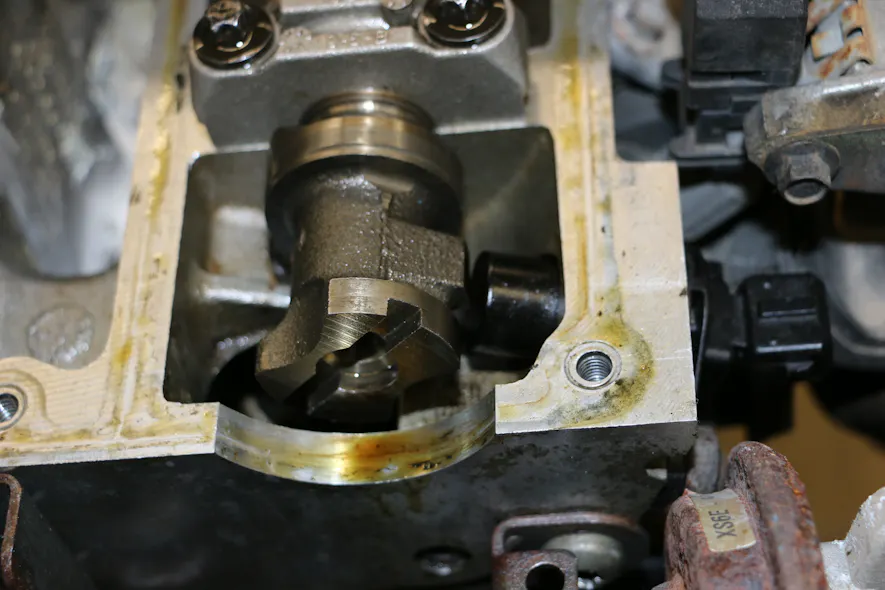 Figure 1- This two-wire, variable reluctance sensor generates an analog voltage output to locate the intake camshaft position on a 2.0L Ford Zetec engine.