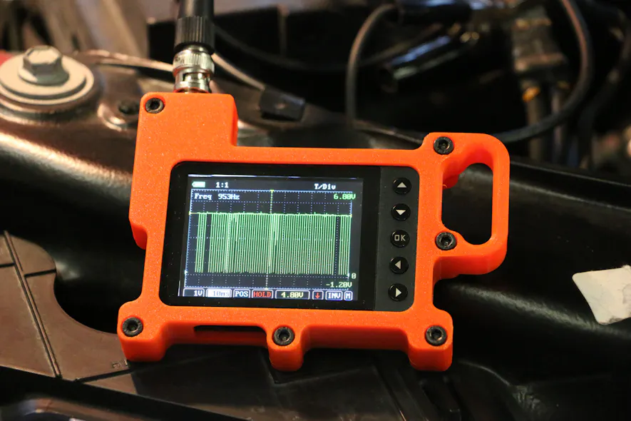 Figure 8- The AESwave uScope provides technicians with the convenience of portability and diverse integrated features and does not require a PC or laptop to display measurements.