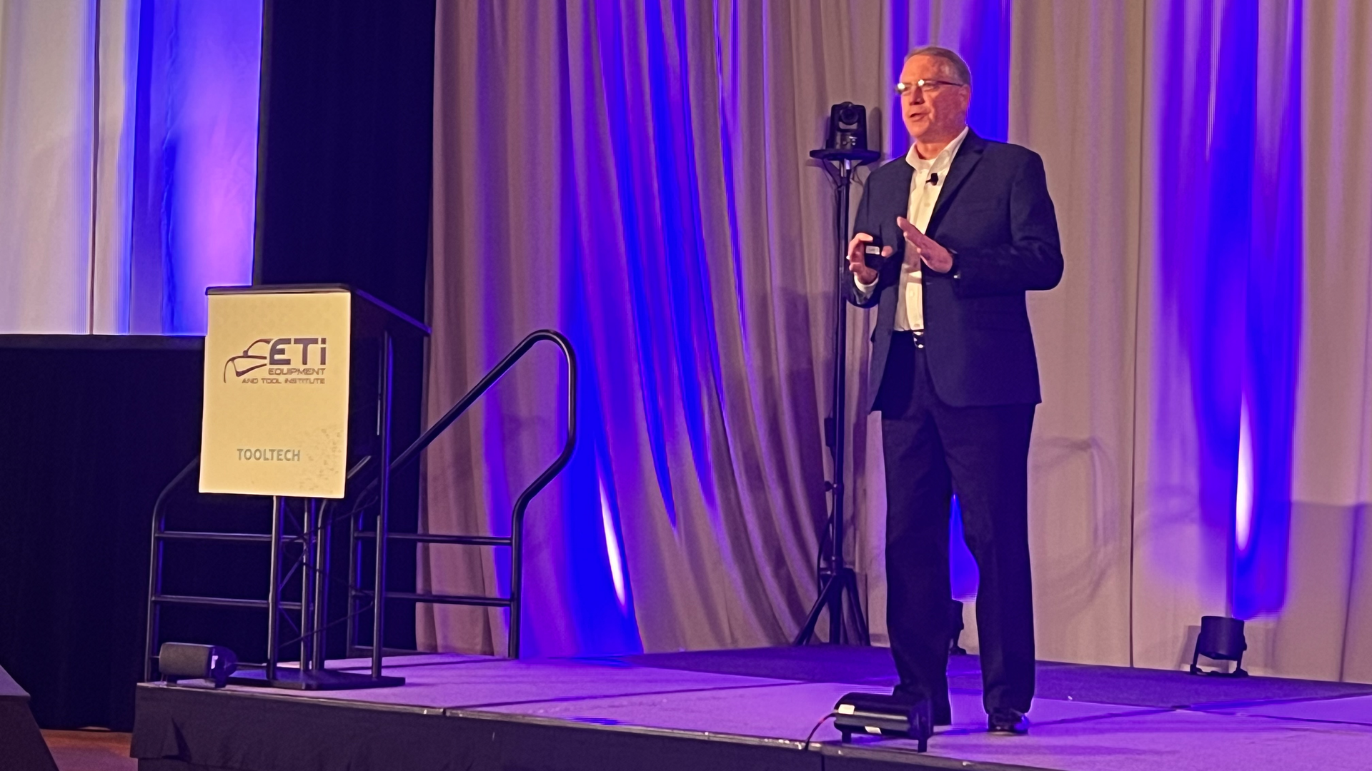 Day one's last presenter Mark Seng, vice president of business development at Predii talked about how AI is impacting the automotive aftermarket service experience.