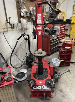 Figure 2 – Hunter TCA28 Tire Changer Figure 2 – Hunter TCA28 Tire Changer