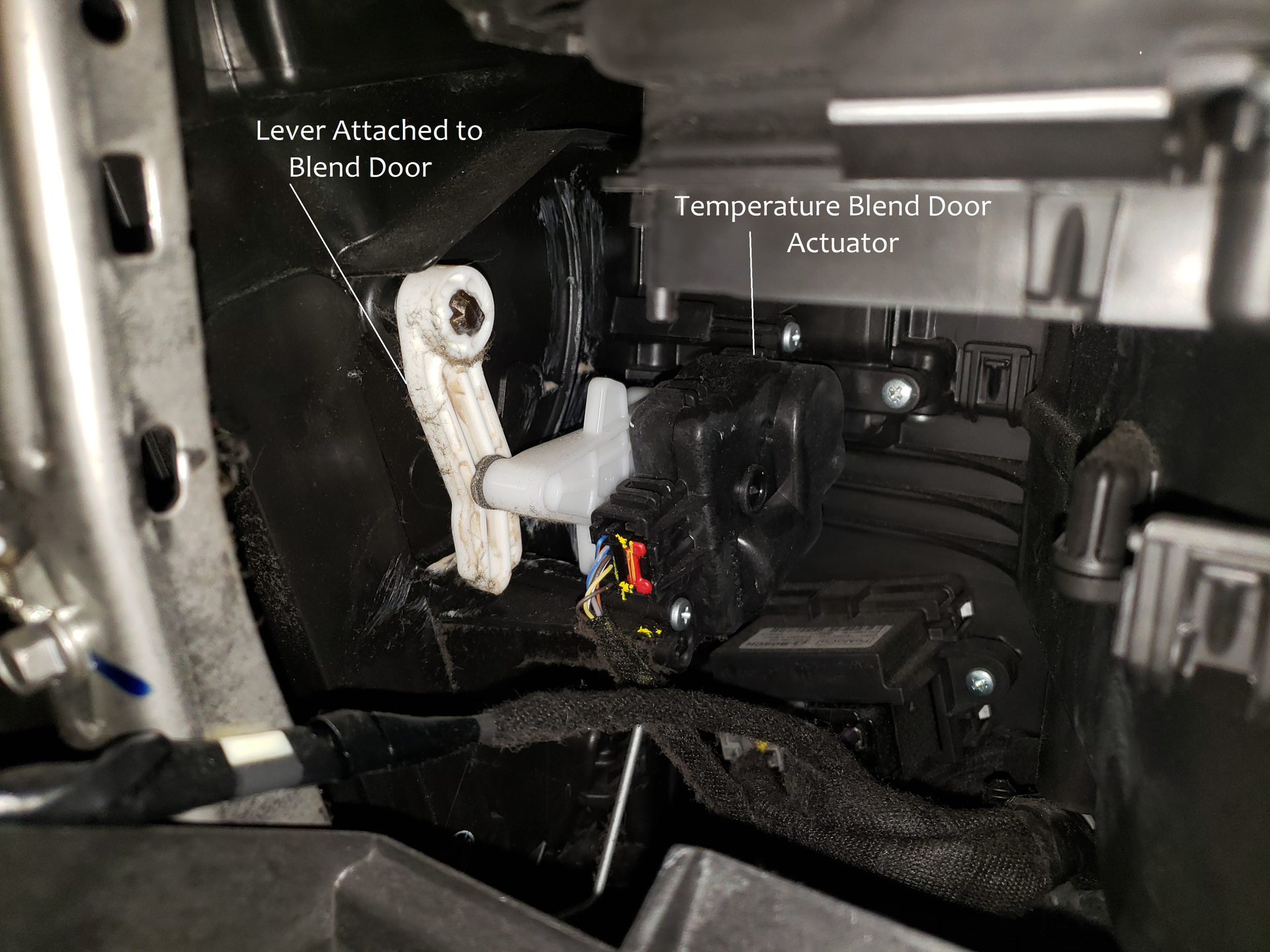 Figure 2- Lever-operated temperature blend door actuator.