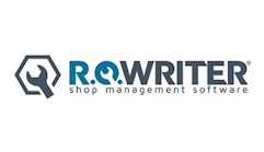 R o Writer Logo