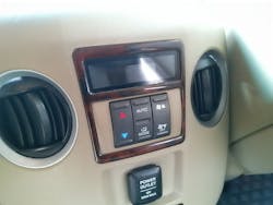 Figure 2- View of the rear climate control panel during the initial fault (Display is totally blank). Figure 2- View of the rear climate control panel during the initial fault (Display is totally blank).