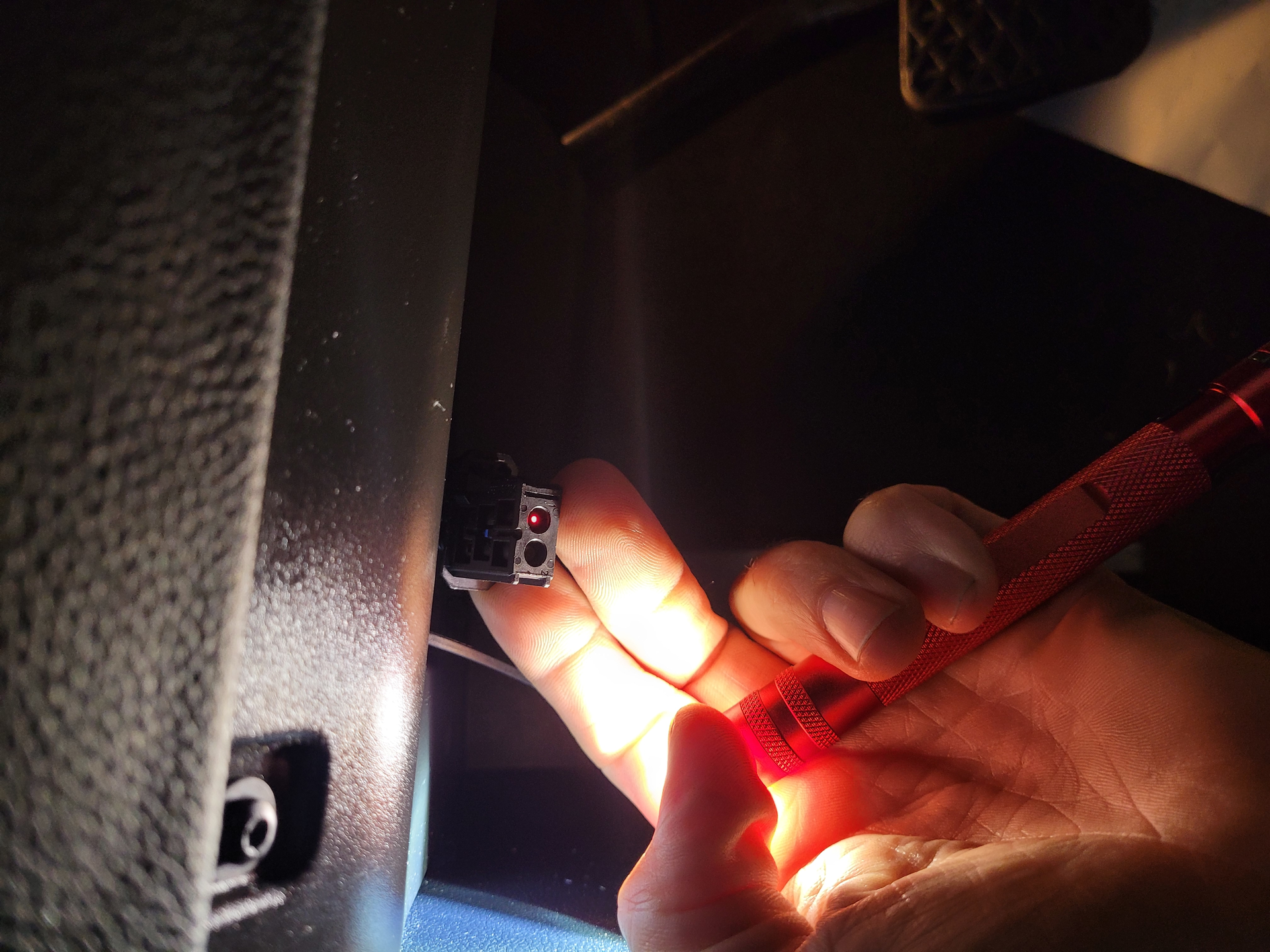 Figure 8- This Media Oriented System Transporter network is comprised of fiber optic media to carry light waves for communication messages.