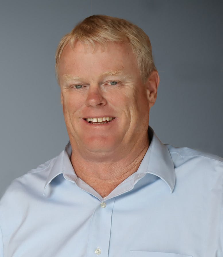 65b8017ef14c4e001e5f49c2 Benportrait 20221