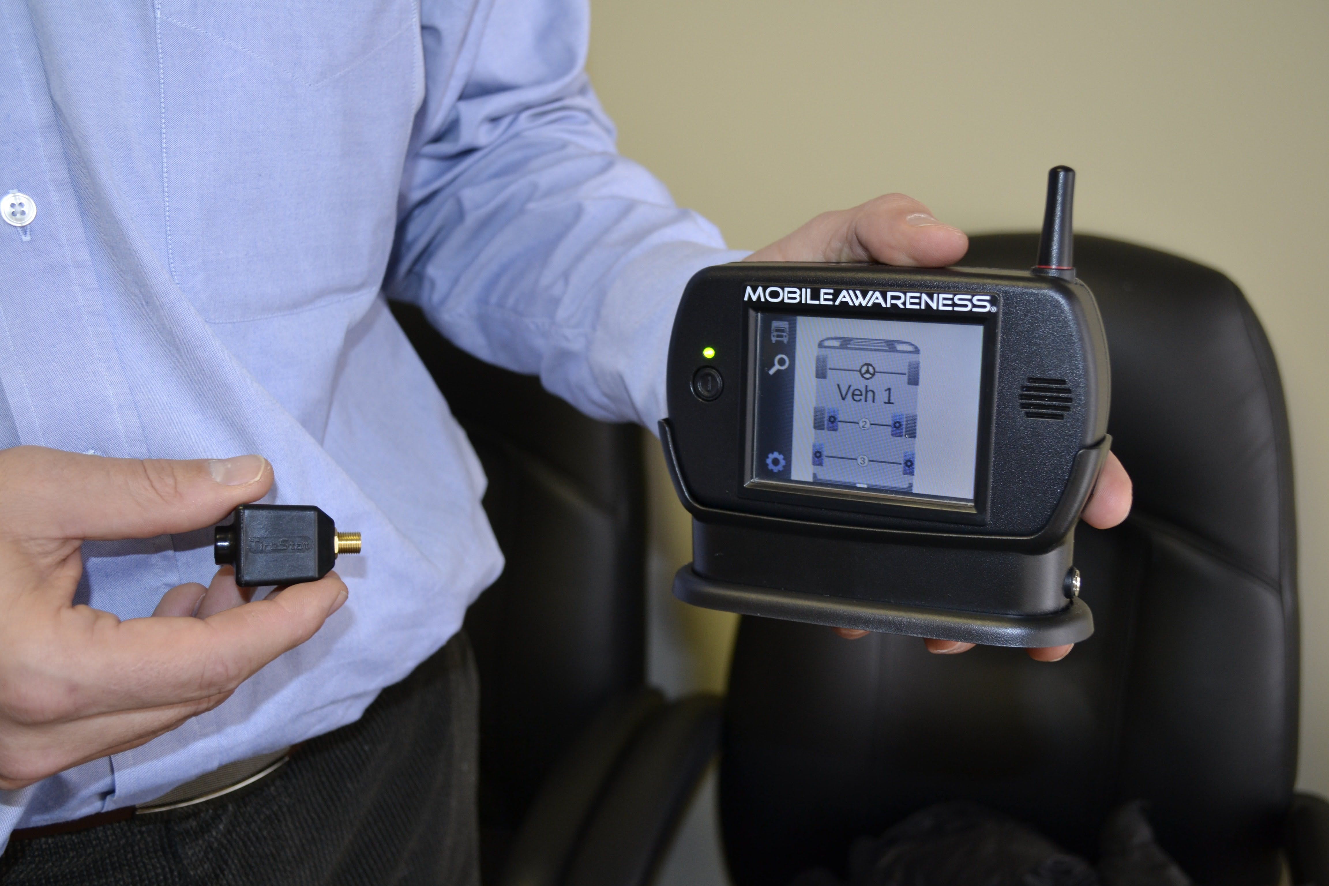 65b80cb441c7e7001eacee17 Tirestattpmssensorscanbeinstalledinsideoroutsidethetire