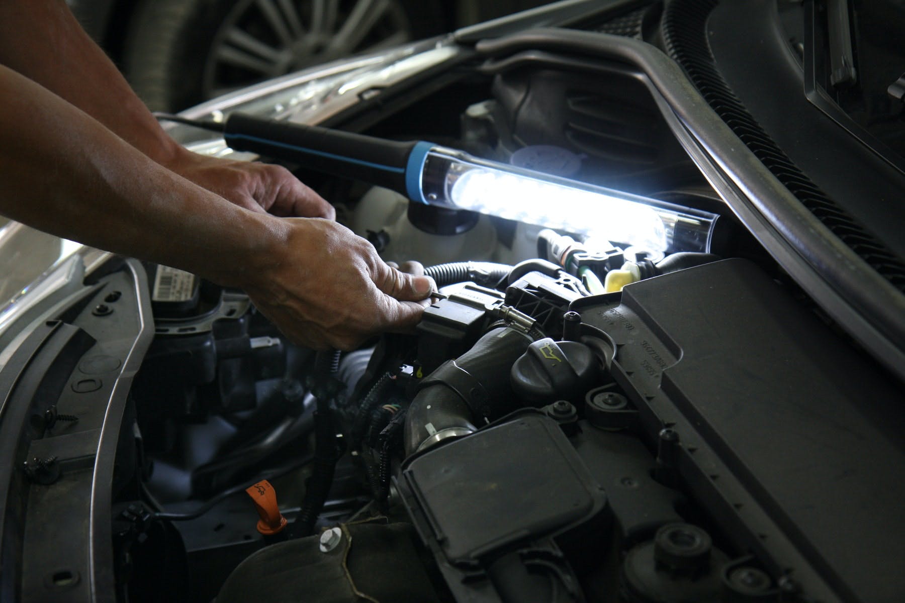 65b811c099be10001ef965c7 Philipscoolledworklampssavepower