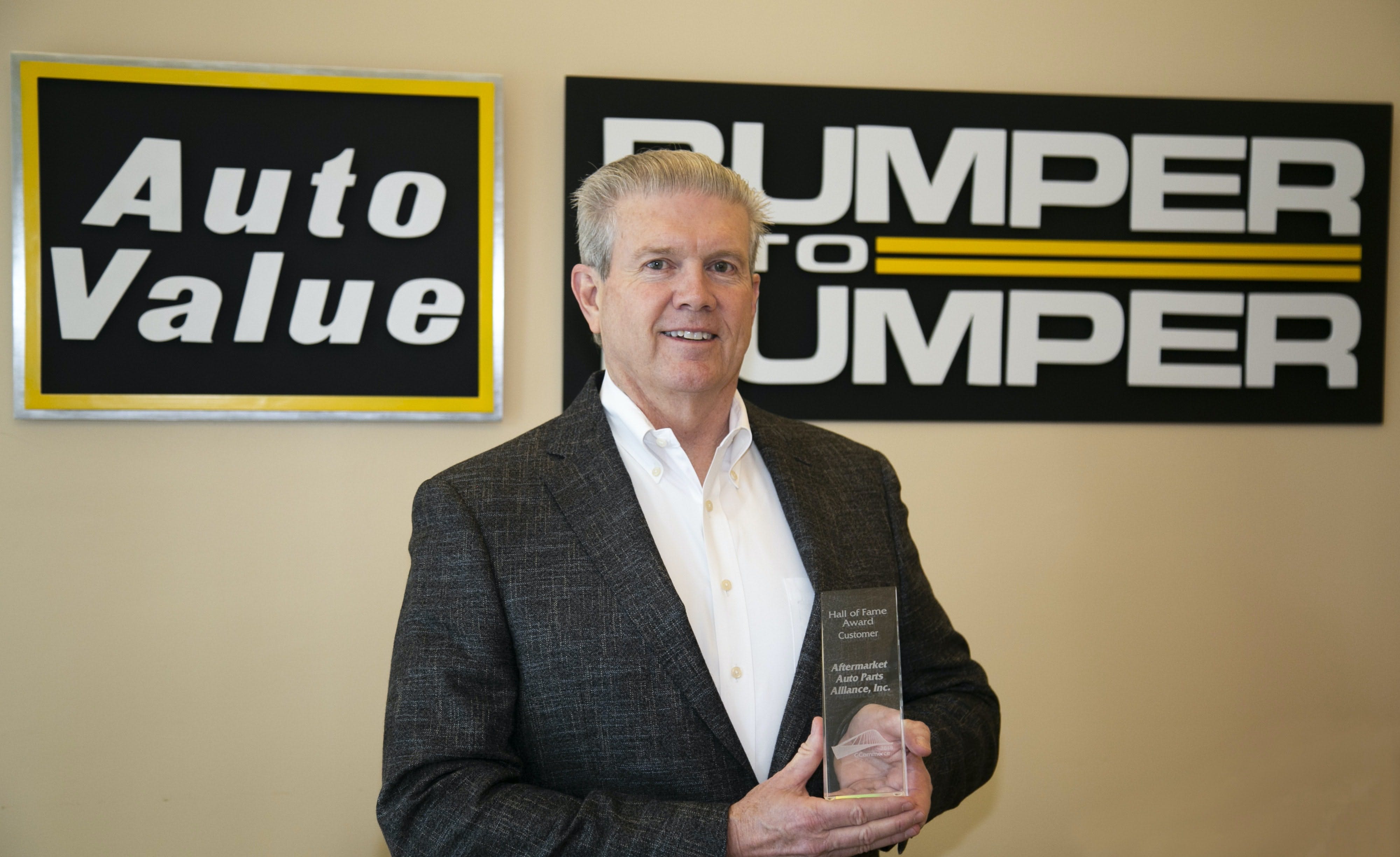 aftermarket-auto-parts-alliance-receives-gcommerce-award