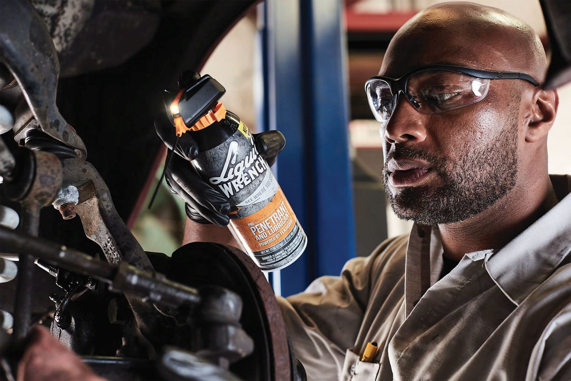 65b81bc9b4e863001e69767a Newliquidwrenchpenetrantandlubricantfeaturesledlight