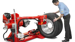 hunter-introduces-a-heavy-duty-tire-changer