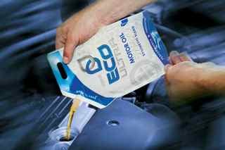 65b829b2393c73001eeacd79 Universallubricantsthinkgreenwithrerefinedmotoroil