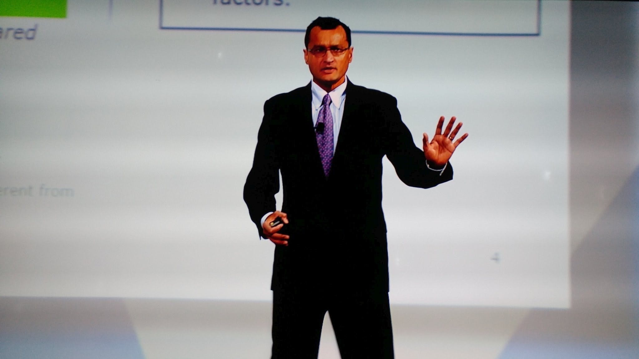 aapex-keynote-speaker-outlines-four-future-states-of-mobility