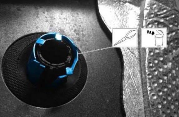 65b83eb3403408001f43785d Condensationcausesleakylincoln