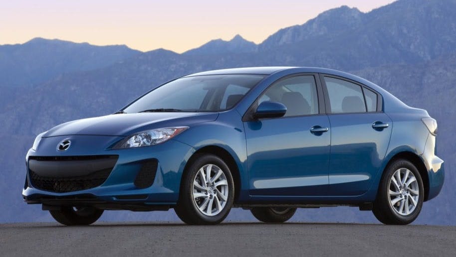 65b84029403408001f437917 Mazdaskyactivcaution