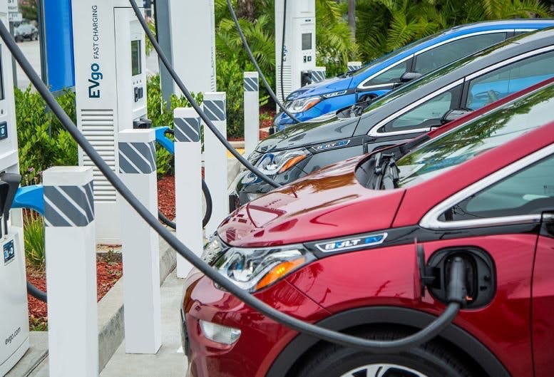 65b855d5fc6479001e679d48 Chargingstationsresized