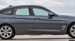 Always connect a BMW-approved battery charger/power supply when performing programming.