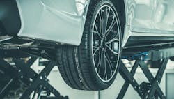Guest Blog: Key factors for choosing the right car lift for EV servicing Guest Blog: Key factors for choosing the right car lift for EV servicing