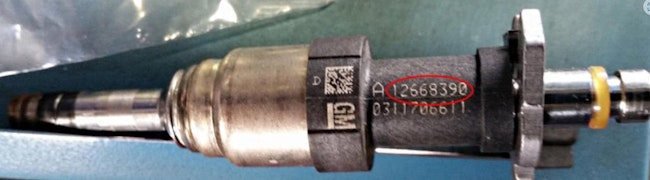 Pay attention to the part number shown on the removed injector. The top row of numbers on this example indicates the injector part number (in this example, the P/N is A12668390.