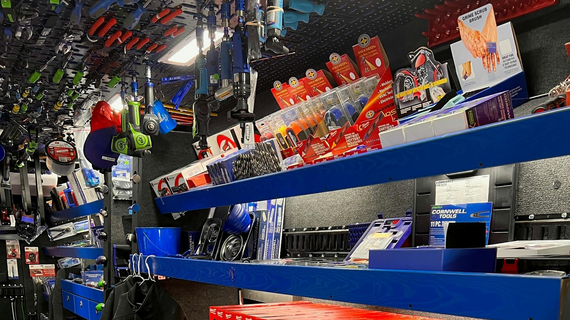 6655f918b30221aabcda9282 Tracy1