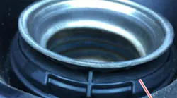 Example of a no-good condition where the cap was contacting the neck (1).