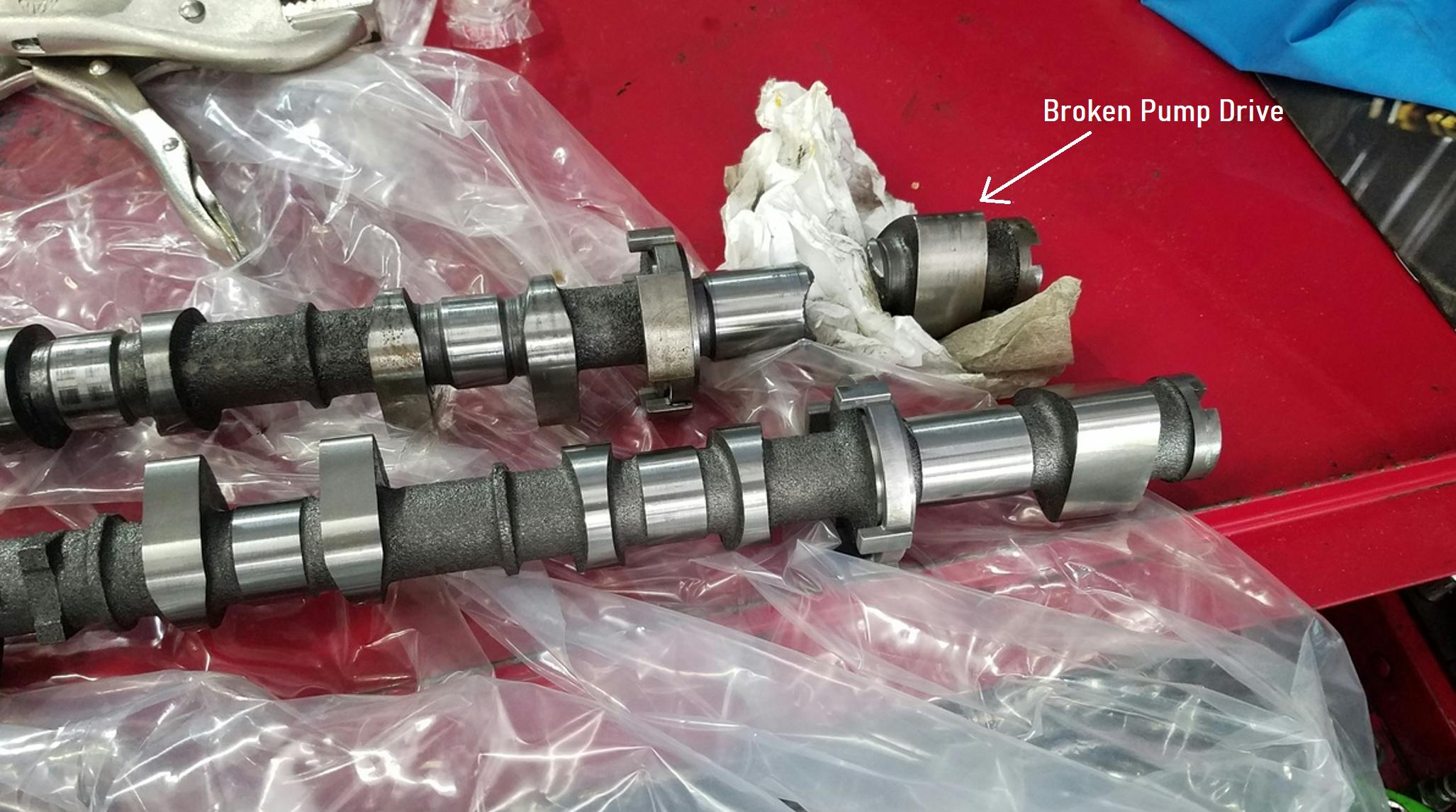 After justified removal of the HPFP for visual inspection, a broken camshaft pumpdrive was discovered. The cam was replaced and the vehicle was repaired.