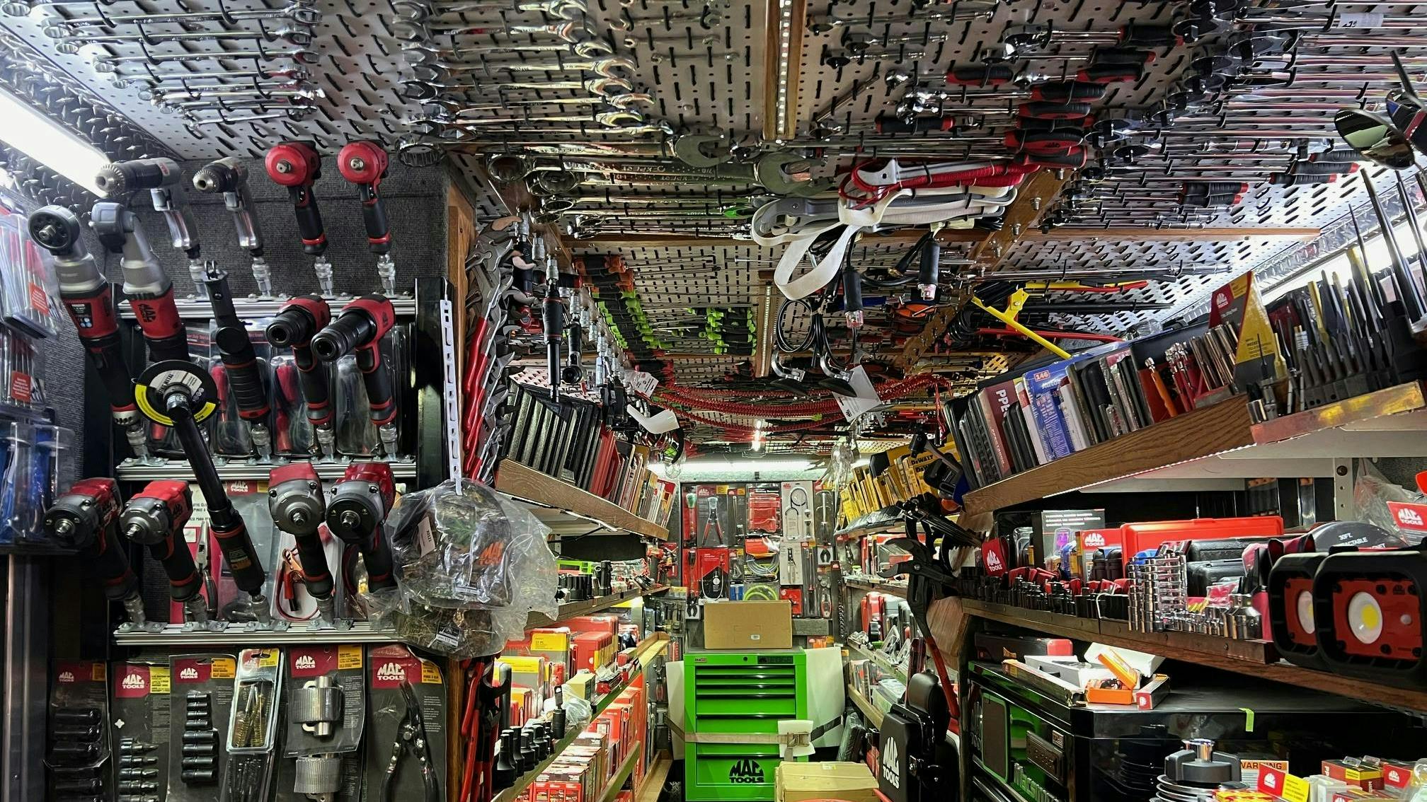 6717d2093ca2812701bdabd5 65ce27d6c55c48001e50912cpic 1