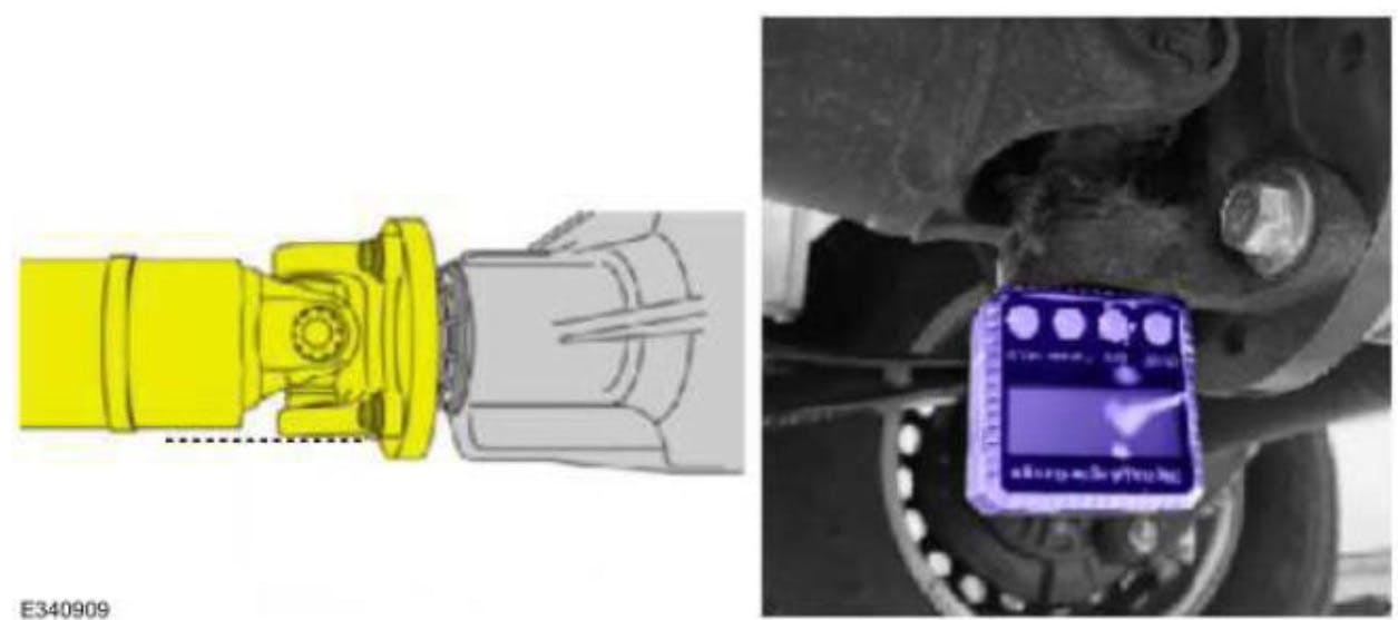 Position the driveshaft so that the horizontal face of the flange is parallel to the ground. The digital inclinometer must be placed on a new level area of the frame.