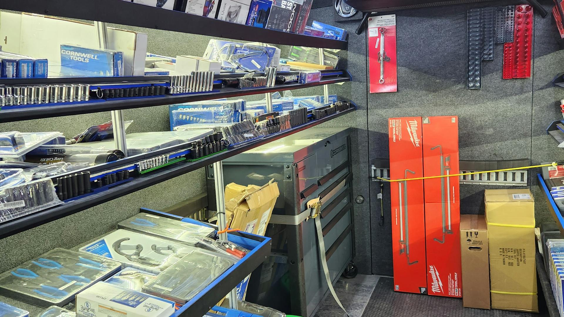 67646cd6fd529cfb273df372 Truck 5