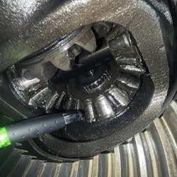 Fig. 6 - Heavily worn open carrier internal kit, most likely caused by heavy abuse. Fig. 6 - Heavily worn open carrier internal kit, most likely caused by heavy abuse.