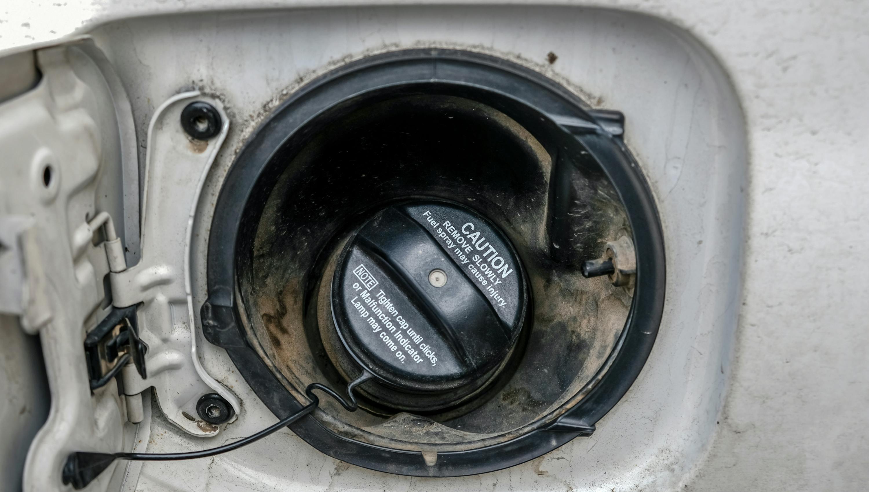 Fuel cap