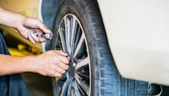 Removing lug nuts Removing lug nuts