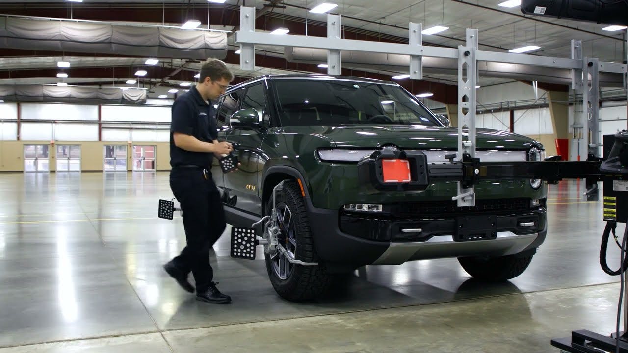 Tru-Point&trade; - Rivian Front Camera Procedure