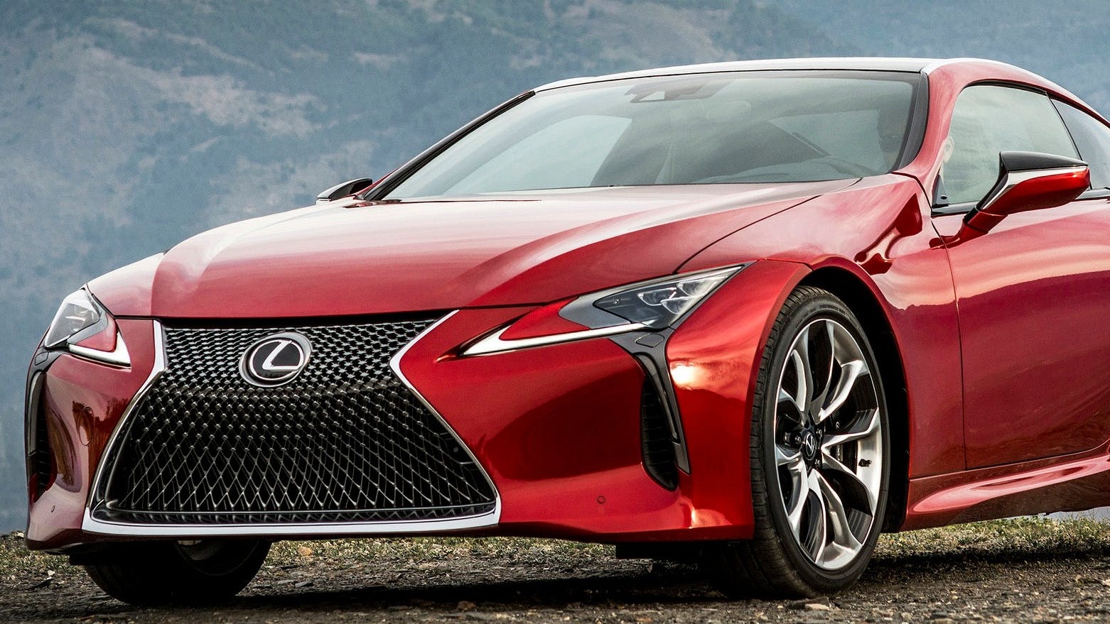 Techstream software version 13.20.018 or later is required. When replacing the EPB module, the ECU part number is unchanged, but the calibration logic has been updated.