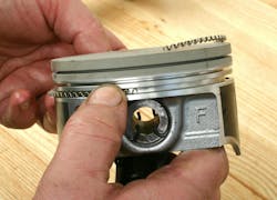 When installing rings, install the oil ring expander first, by hand. When installing rings, install the oil ring expander first, by hand.