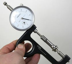 While you can simply follow the OE or aftermarket rod bolt tightening method (torque or torque-plus-angle), major aftermarket rod makers provide both torque and bolt stretch data. Torque-tightening plus monitoring bolt stretch provides increased accuracy. If checking bolt stretch, a rod bolt stretch gauge is needed. Place a rod bolt onto the gauge and zero the gauge needle. This provides a reference of the bolt length in its free, static state. While you can simply follow the OE or aftermarket rod bolt tightening method (torque or torque-plus-angle), major aftermarket rod makers provide both torque and bolt stretch data. Torque-tightening plus monitoring bolt stretch provides increased accuracy. If checking bolt stretch, a rod bolt stretch gauge is needed. Place a rod bolt onto the gauge and zero the gauge needle. This provides a reference of the bolt length in its free, static state.