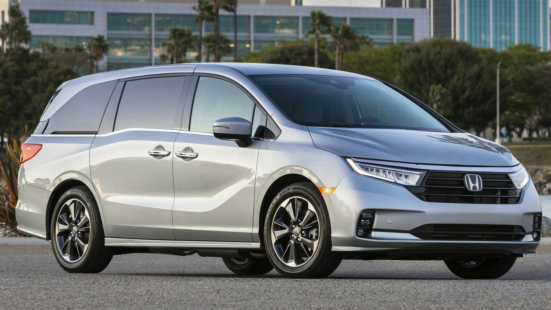 Update the PGM-FI software using i-HDS software version 1.006.026 or later, and HDS software version 3.104.014 or later.