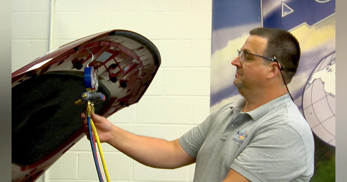 Ask the Expert: I have yet to buy an R-1234yf machine. How can I service YF vehicles with R-444A?