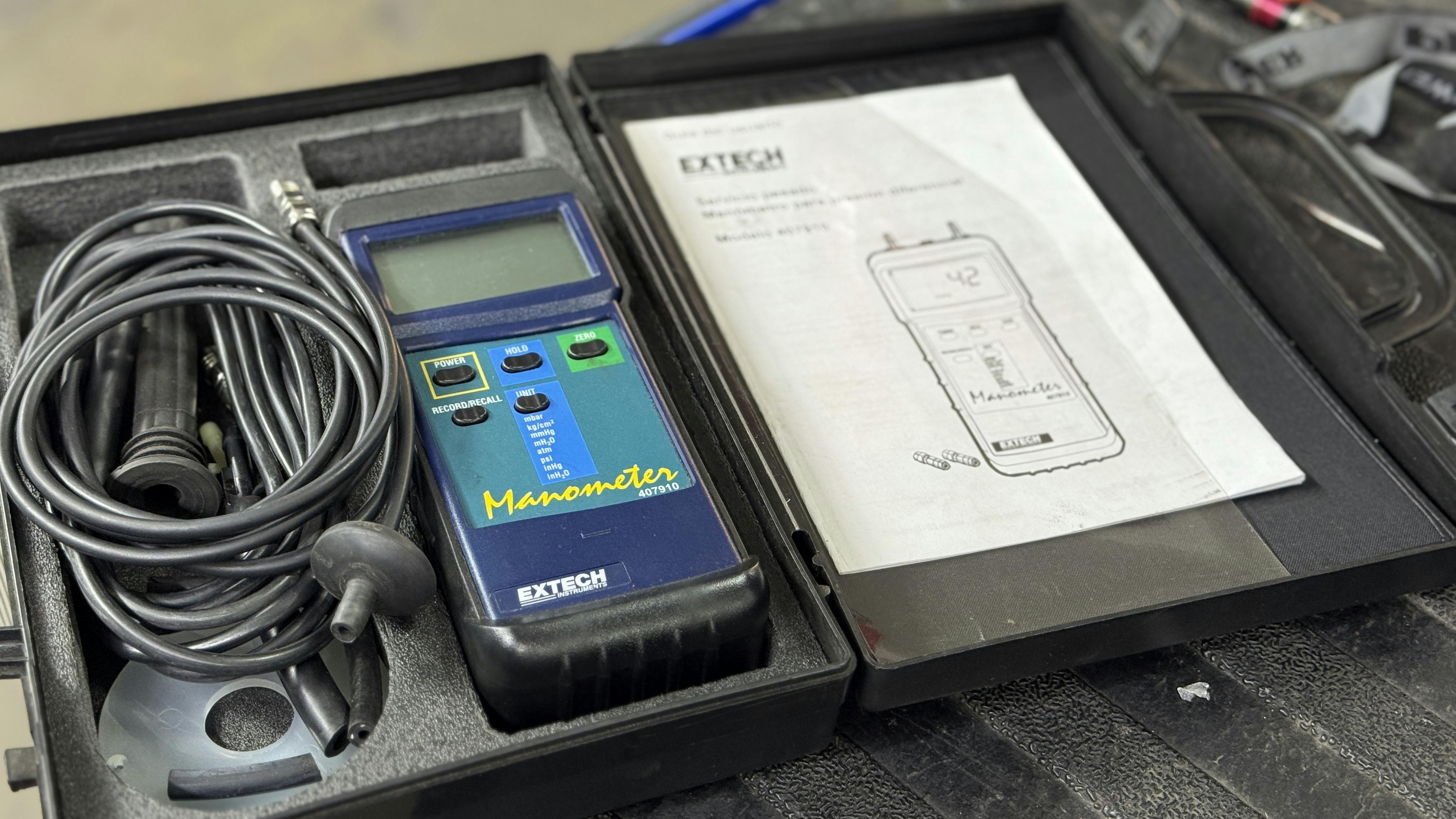 Figure 17 &mdash; Extech Manometer