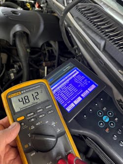 Figure 2 — Fuel Tank Pressure Sensor Voltage — Scan Tool vs Measured Figure 2 — Fuel Tank Pressure Sensor Voltage — Scan Tool vs Measured