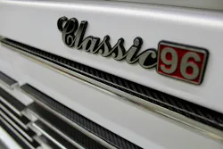 Carbon fiber trim runs the length of the box, adding contrast while protecting the white finish during day-to-day work Carbon fiber trim runs the length of the box, adding contrast while protecting the white finish during day-to-day work