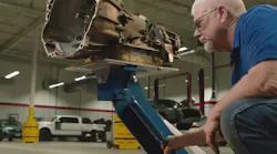 Heavy-Duty Low-Lift Transmission Jack for Class 7 & 8 Trucks (OTC 5019A)