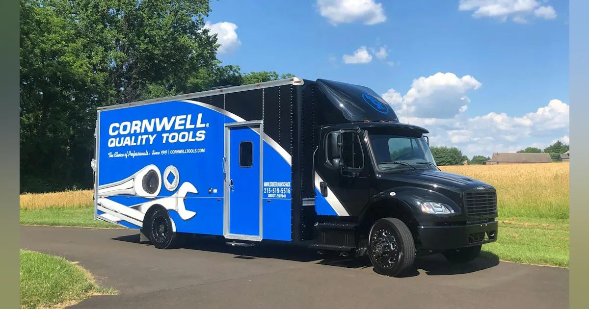 Should you be a flag or independent mobile tool distributor?