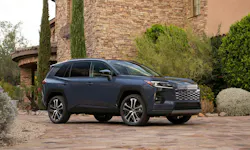 2026_toyotarav4hevlimited_0001h1500x900